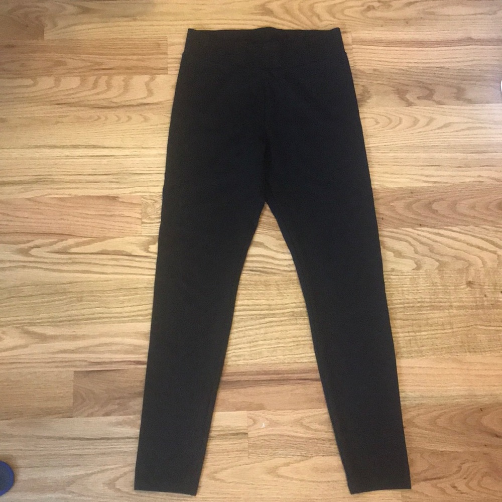 Lou & Grey black leggings